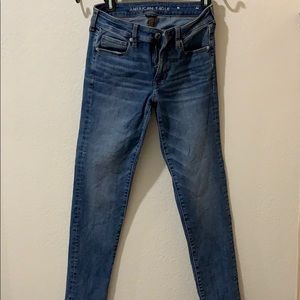 American Eagle skinny jean super stretch.
